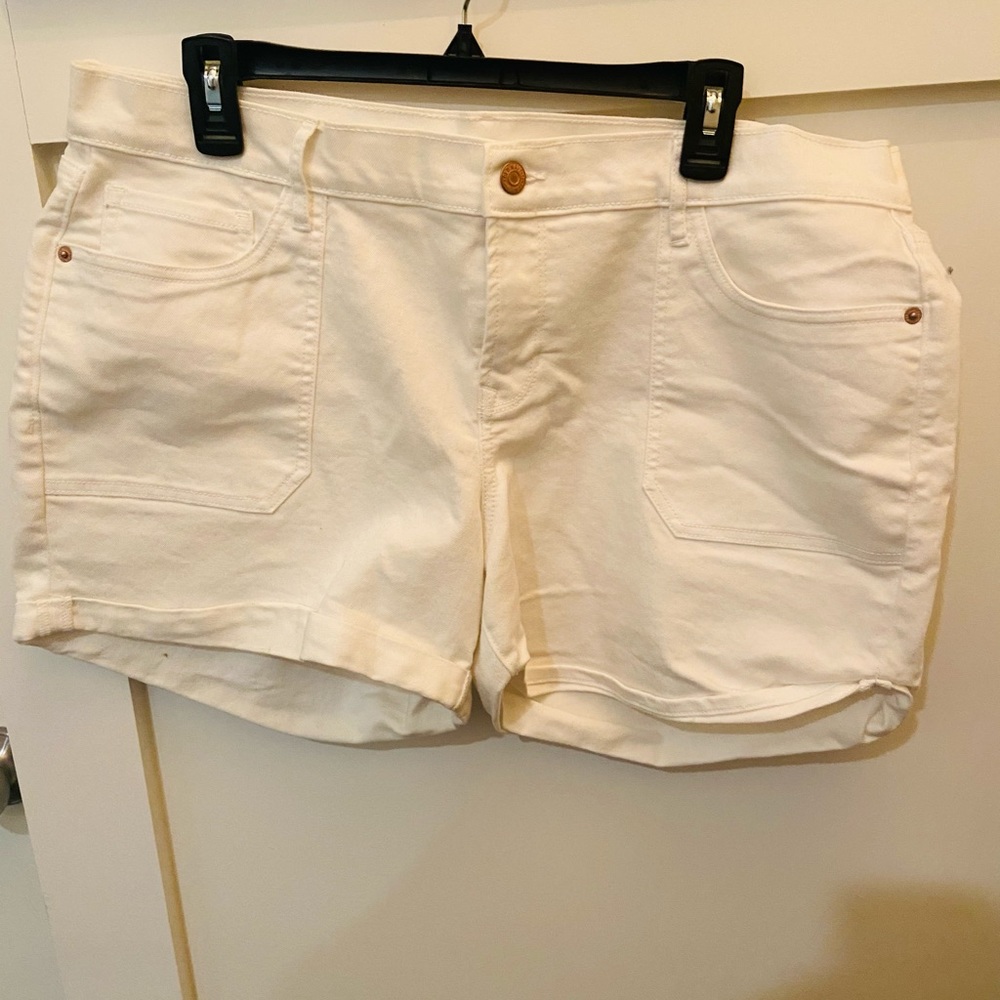 White Cuffed Denim Shorts (boyfriend style)